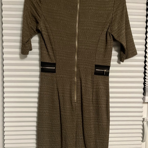 Army green dynamite dress XS - Picture 3 of 3